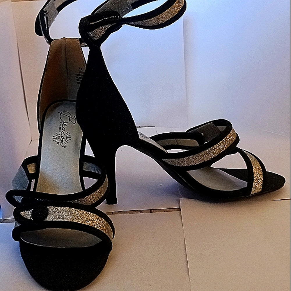 High heels, Beacons, 9 W black and silver